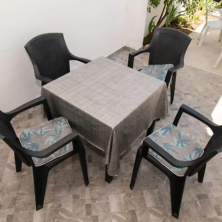 Lily Apartment